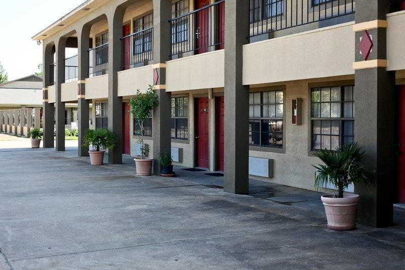 Best Western Delhi Inn Eksteriør bilde