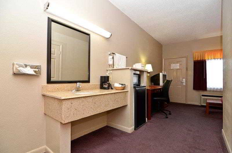 Best Western Delhi Inn Rom bilde