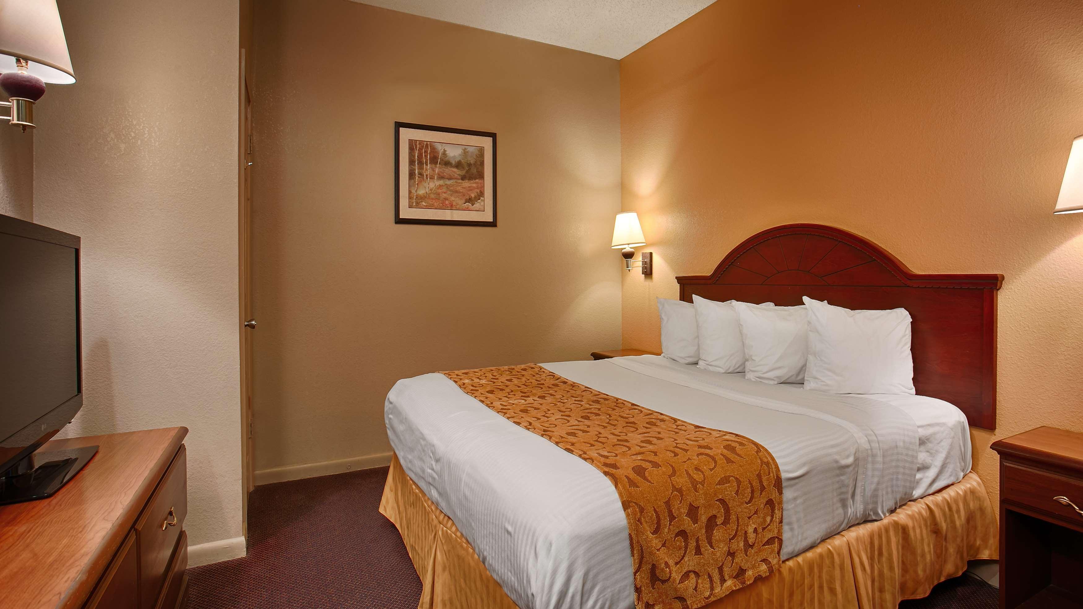 Best Western Delhi Inn Eksteriør bilde